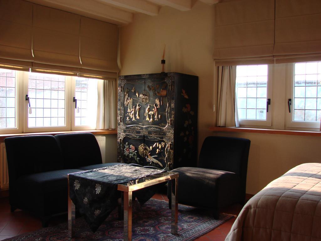 Aparthotel De Beek Anno 1410 Sint-Truiden Rum bild
