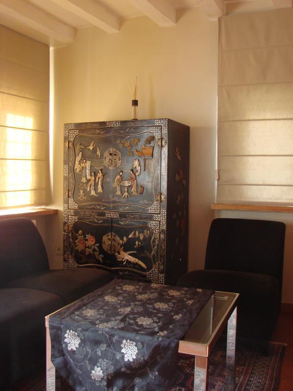 Aparthotel De Beek Anno 1410 Sint-Truiden Rum bild
