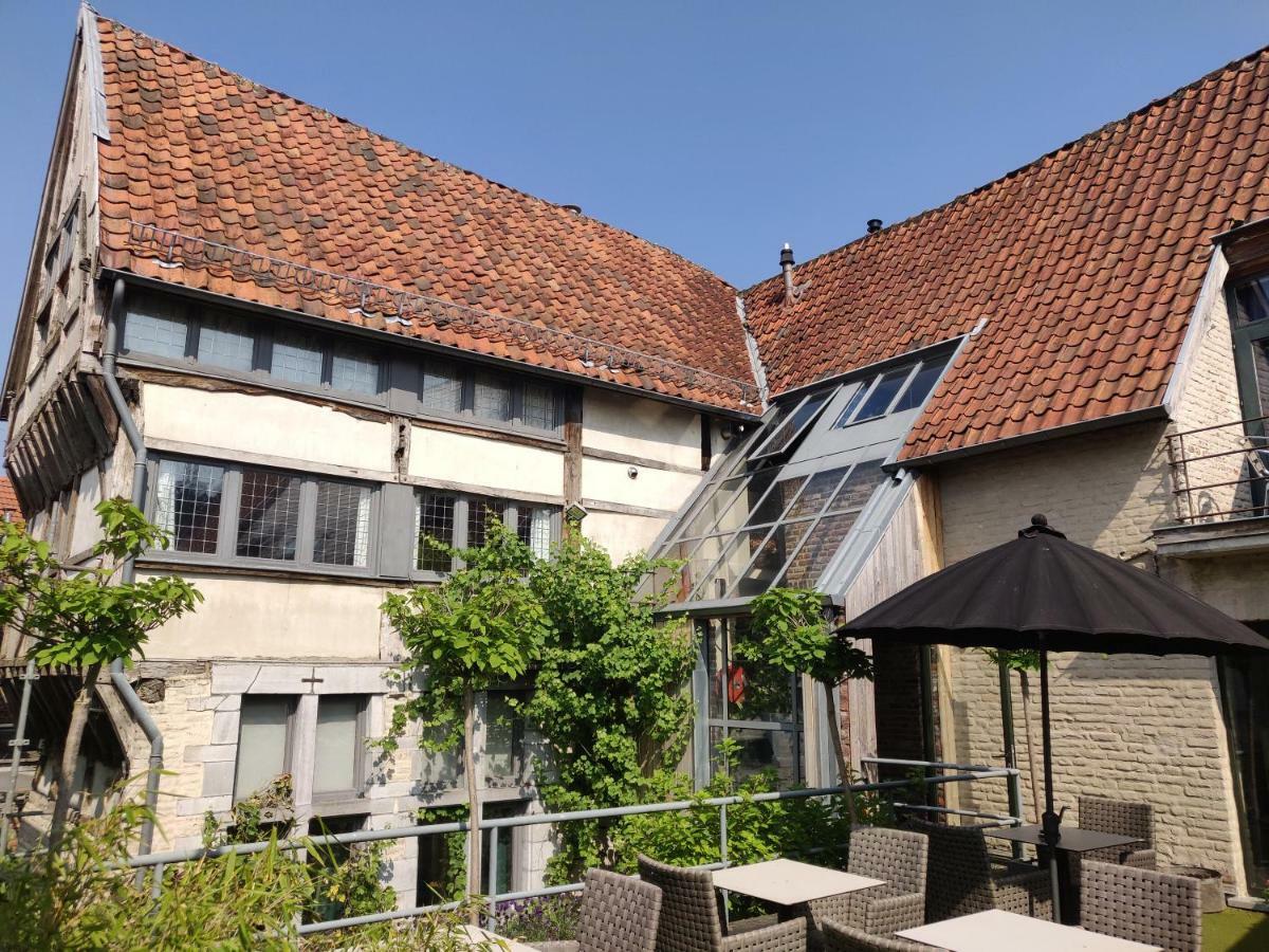 Aparthotel De Beek Anno 1410 Sint-Truiden Exteriör bild